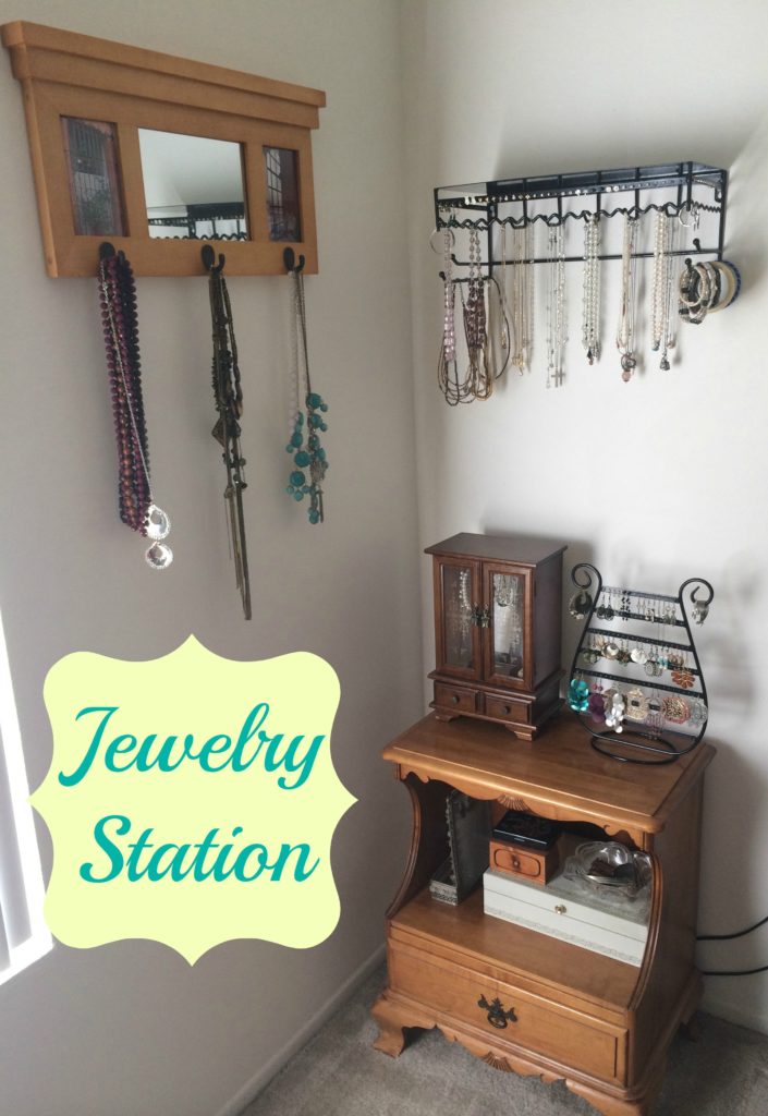 Jewelry Station