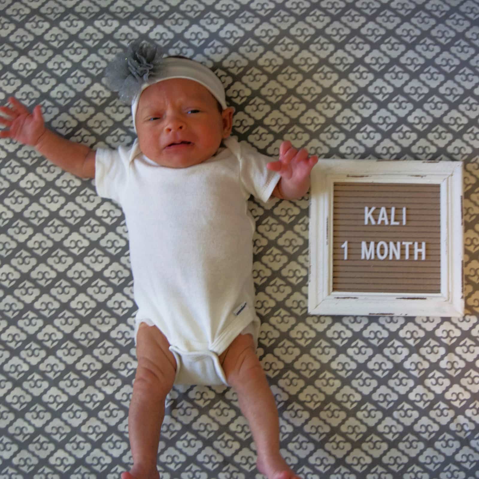 Sullivan Luke and Kalinda Joy // One Month Old – KendraNicole.net